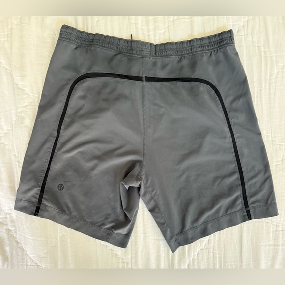Lululemon Surge Shorts 9” Gray Black Trim Men’s Large (No Liner) - Picture 5 of 10